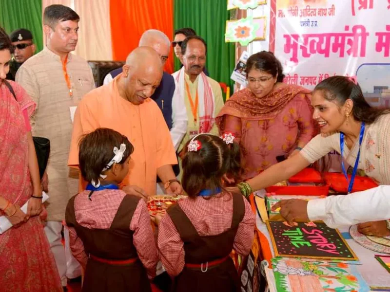 योगी सरकार में गुणवत्तापूर्ण शिक्षा पर जोर, परिषदीय विद्यालयों में 17 से 21 नवंबर तक होंगी अर्द्धवार्षिक परीक्षाएं